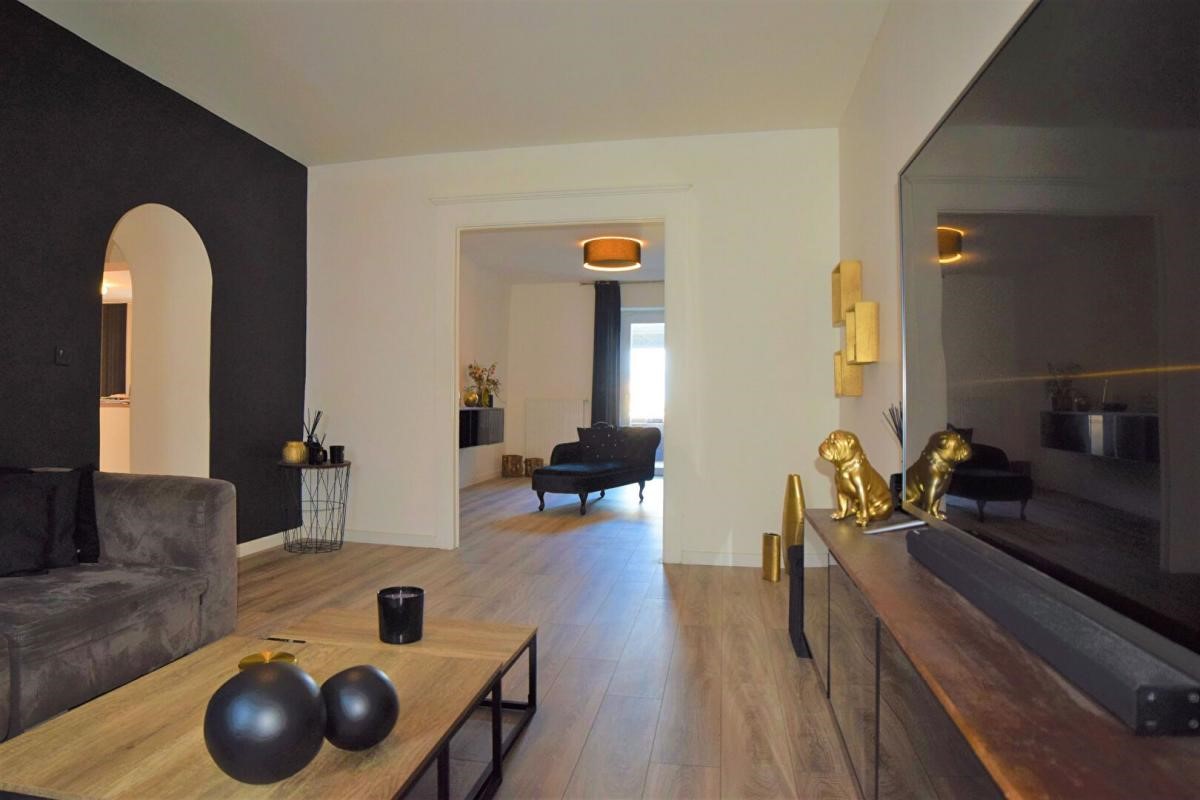 Luxury house for sale in Collonges