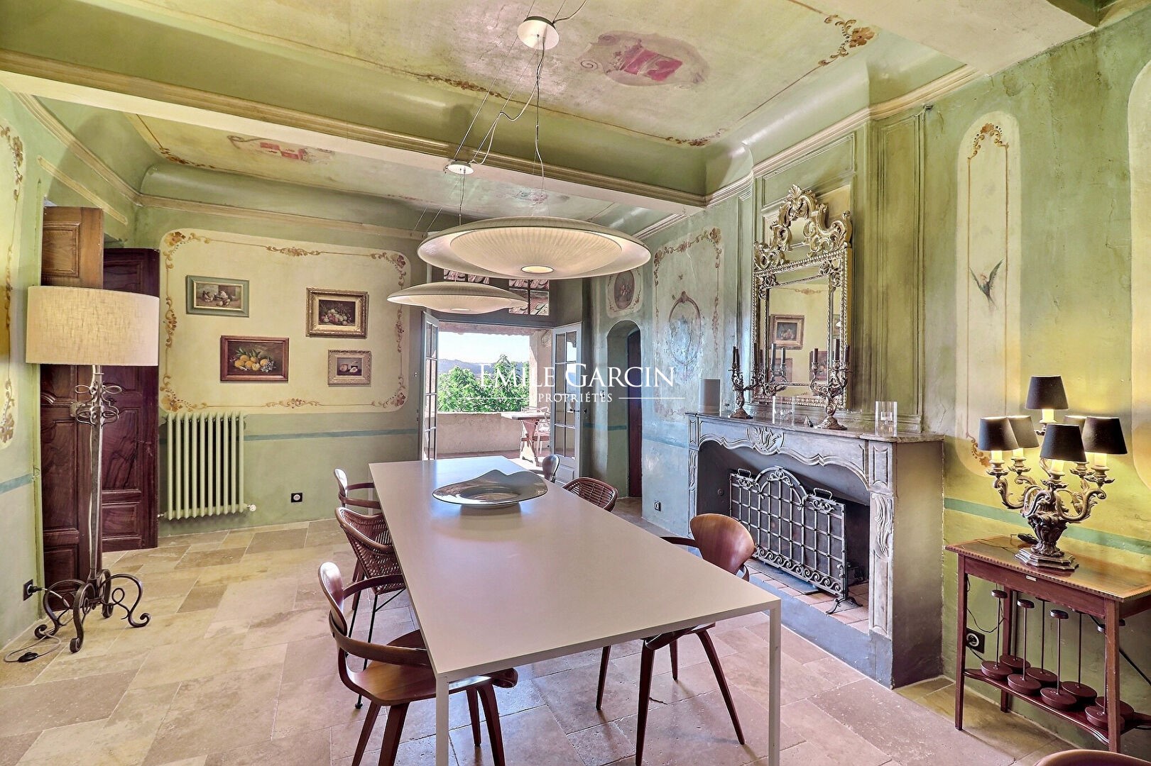 Maison de luxe à vendre à Cadenet