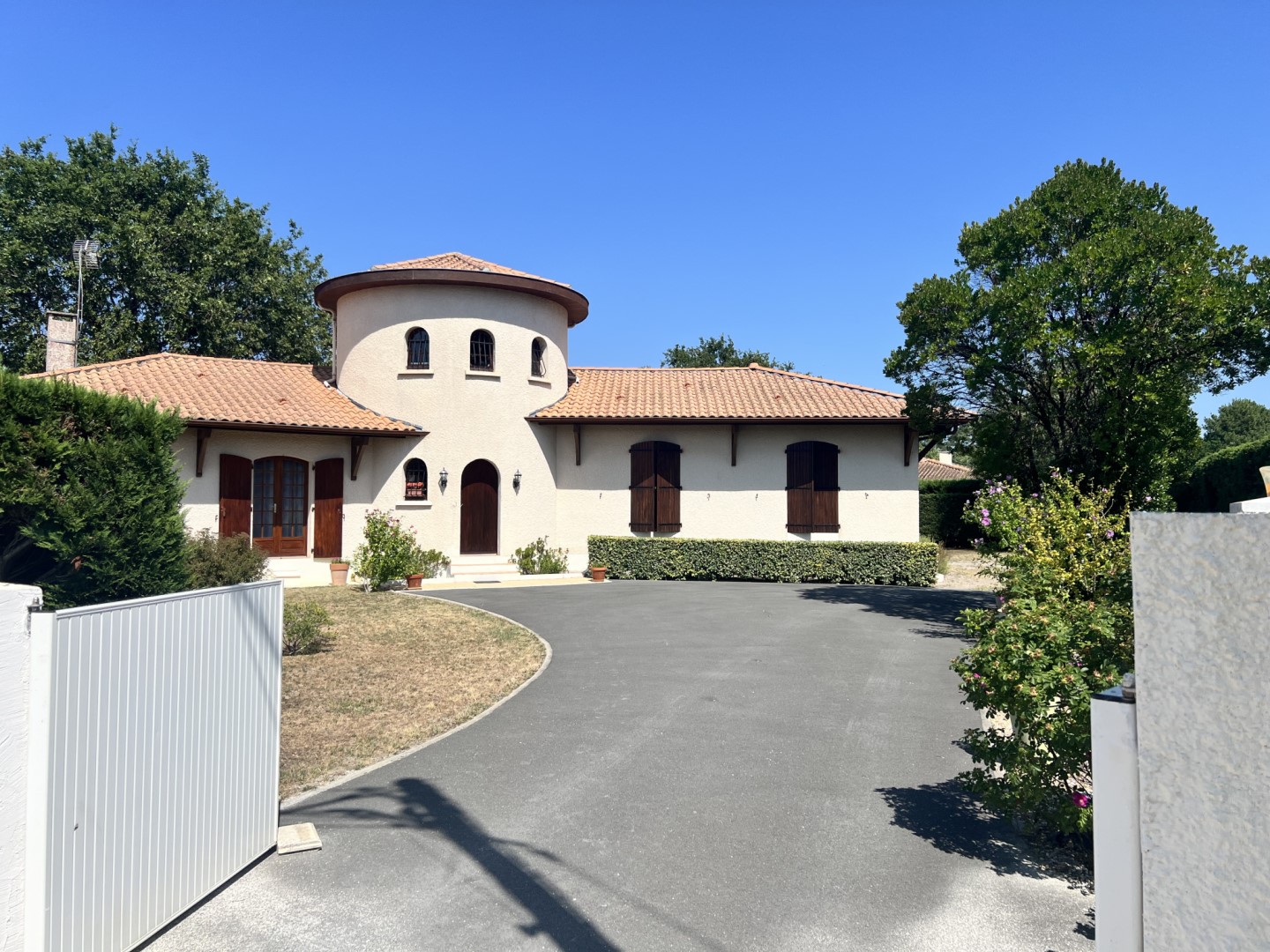 Luxury house for sale in the district Chante Cigale