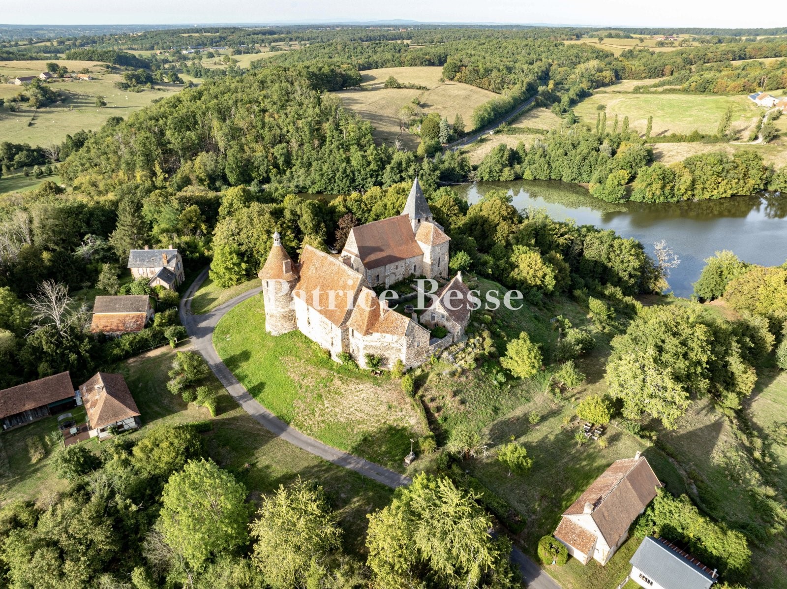 Traditional property for sale in Châtelperron