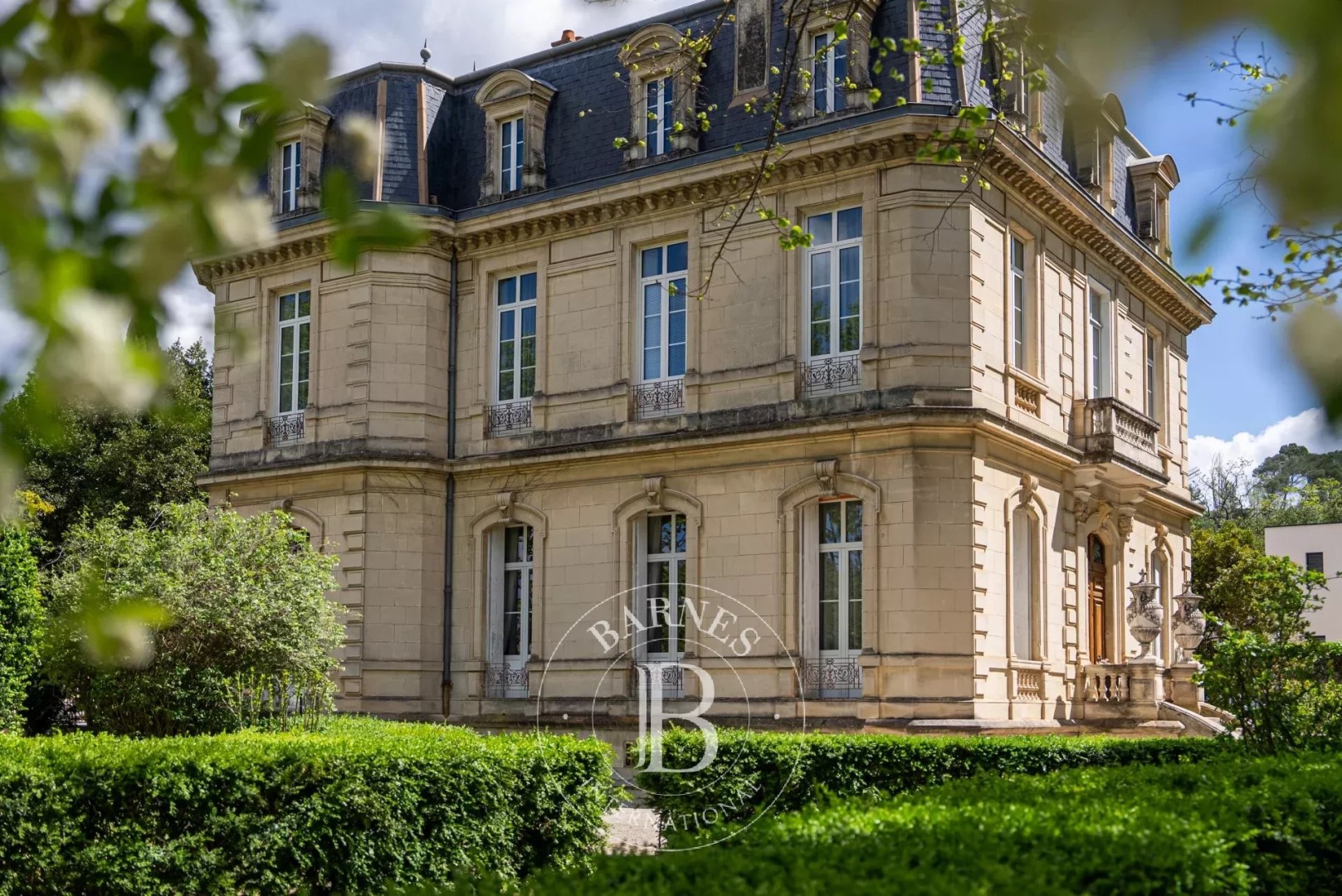 Private mansion for sale in Langlade