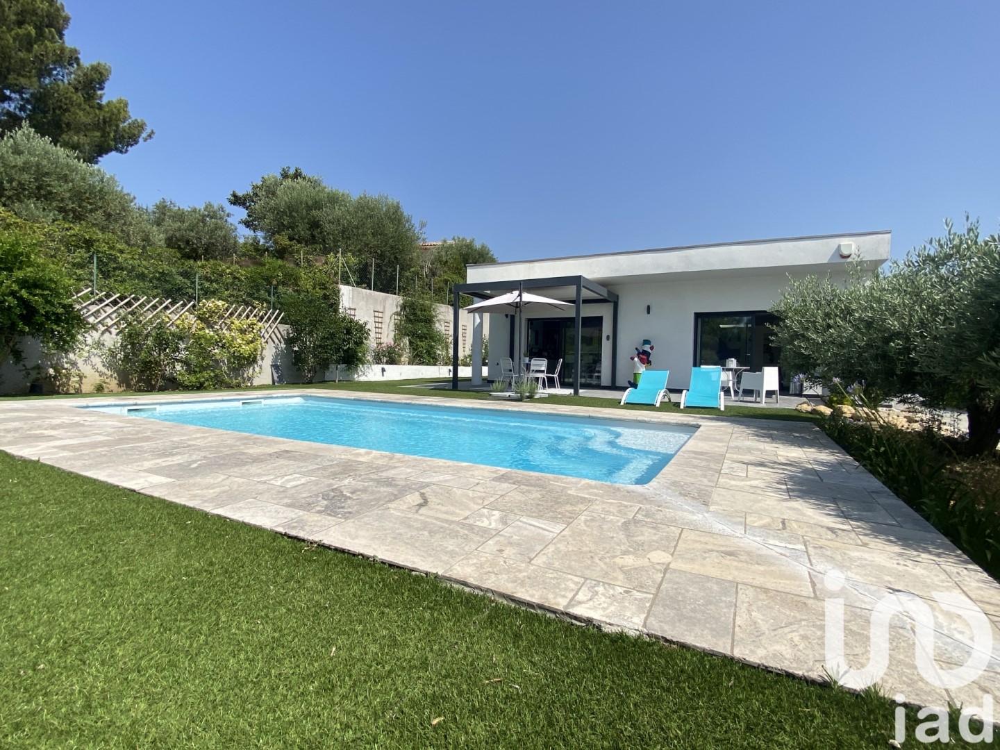 Architect house for sale in Caromb