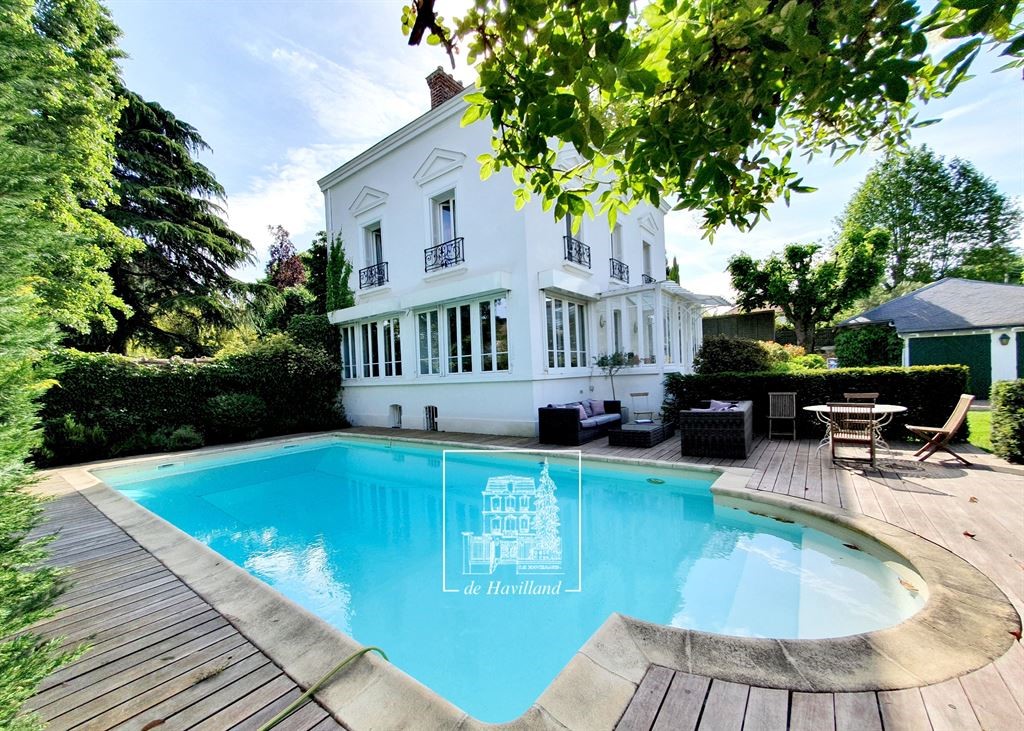 luxe huis te huur in Rueil-Malmaison