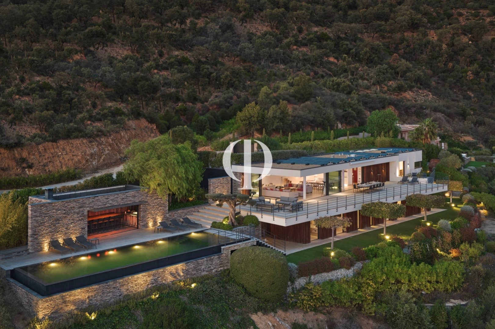 Luxury villa for sale in Grimaud