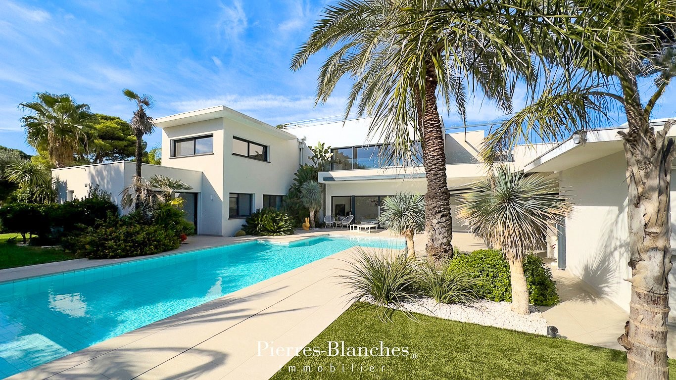 Architect house for sale in Le Cap d'Agde
