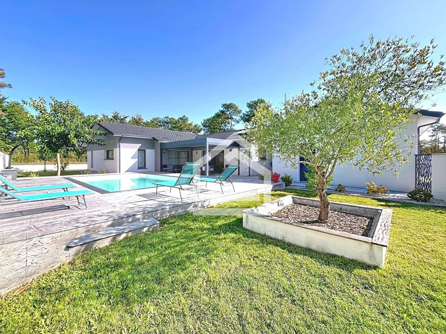 Luxury house for sale in the district Centre et Ouest