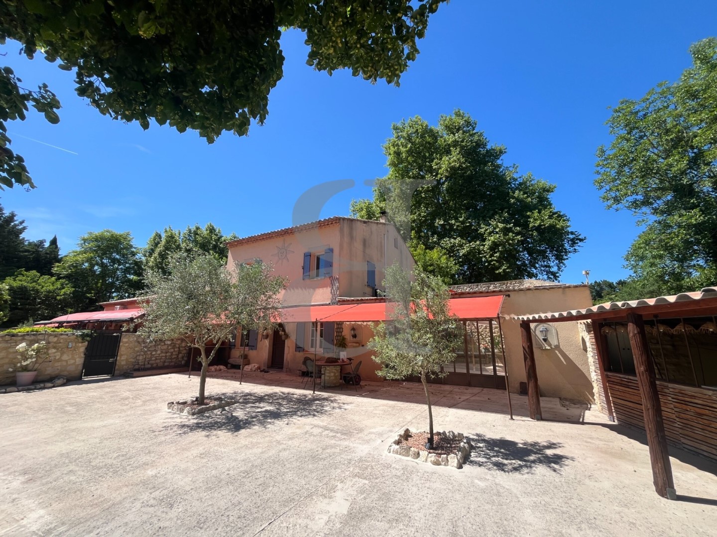 Casolare provenzale tipico in vendita Villevieille