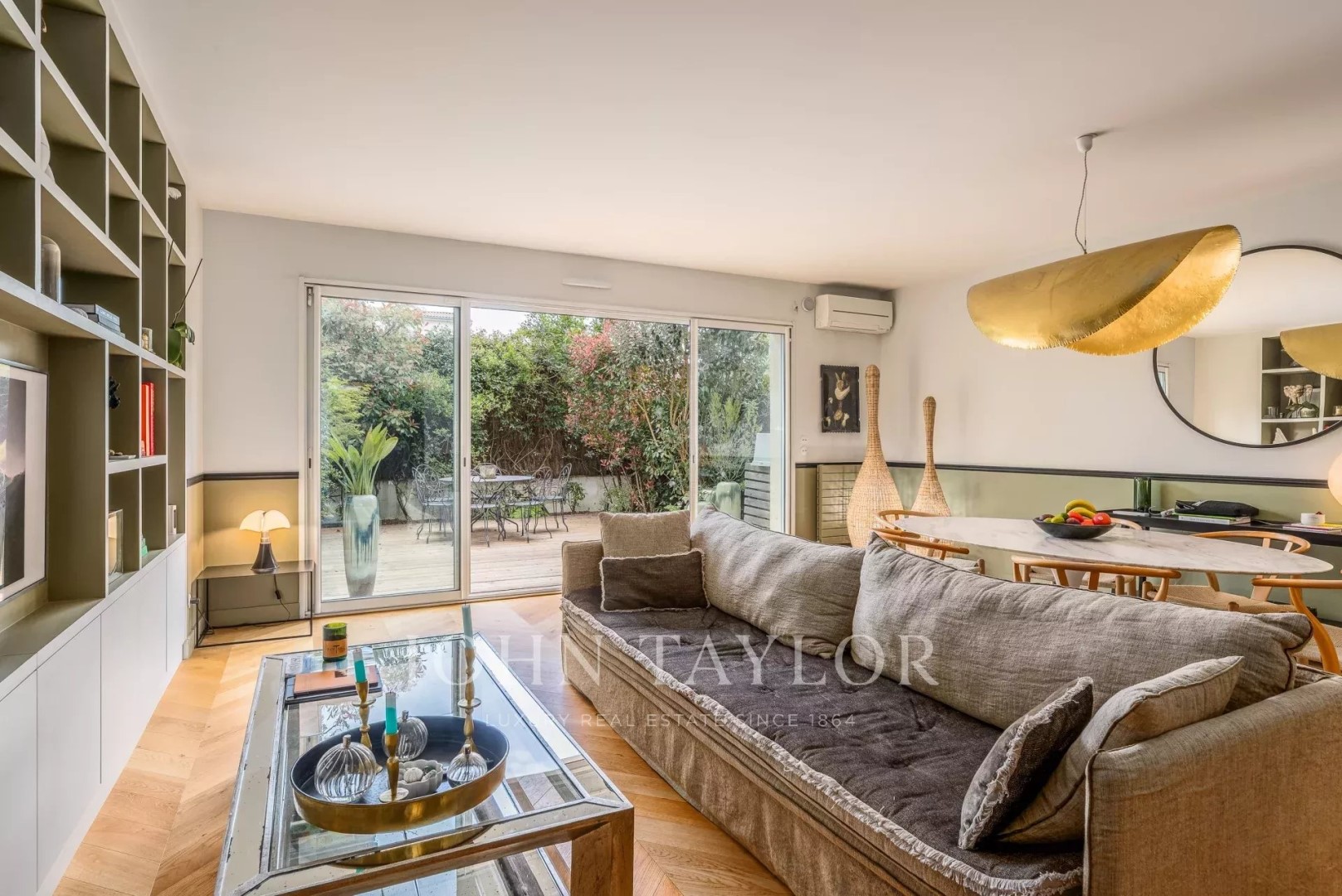 Maison de luxe à louer dans le quartier Hôtel de Ville-Quinconce-Saint Seurin-Fondaudège