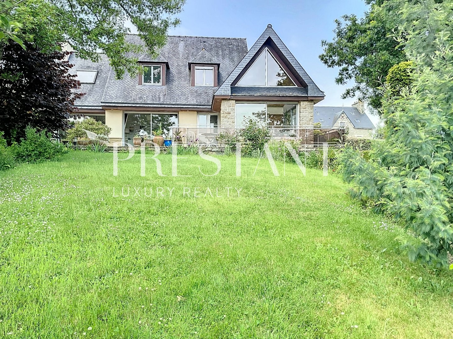 Maison de luxe à vendre dans le quartier Ville Intra Muros