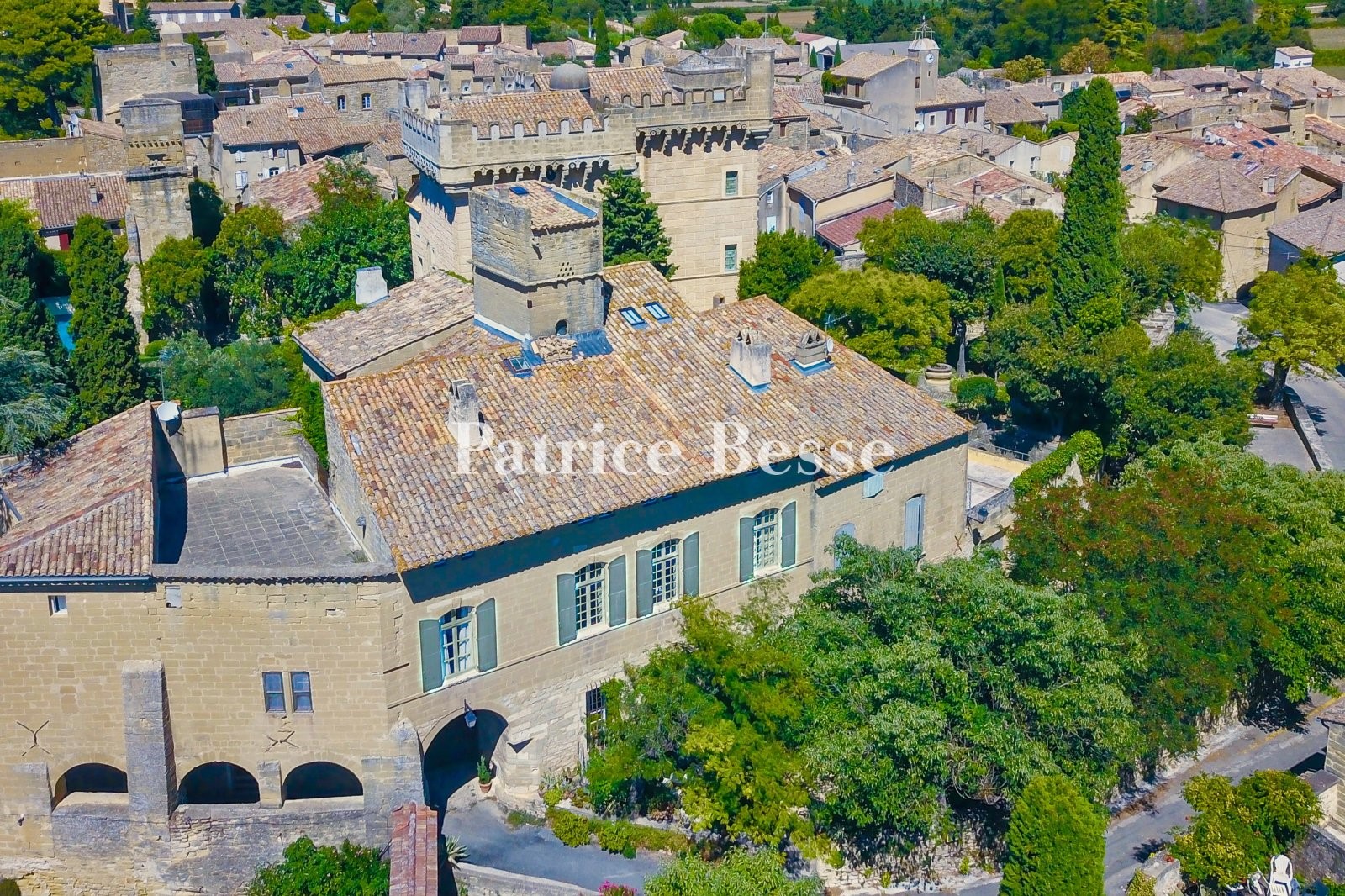 Private mansion for sale in Uzès