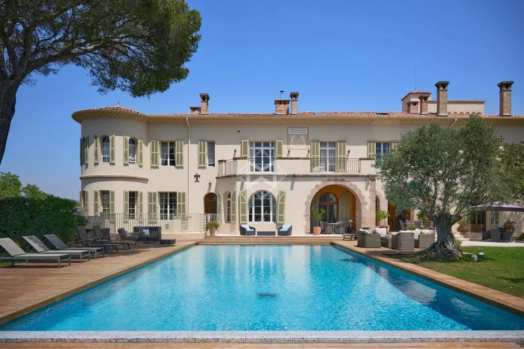 Castello in affitto stagionale Counillier Valescure