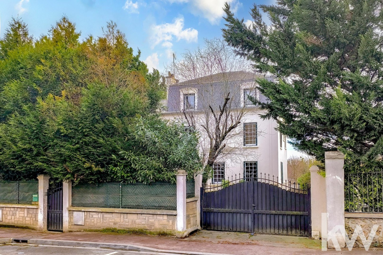 Maison de luxe à vendre dans le quartier Sud