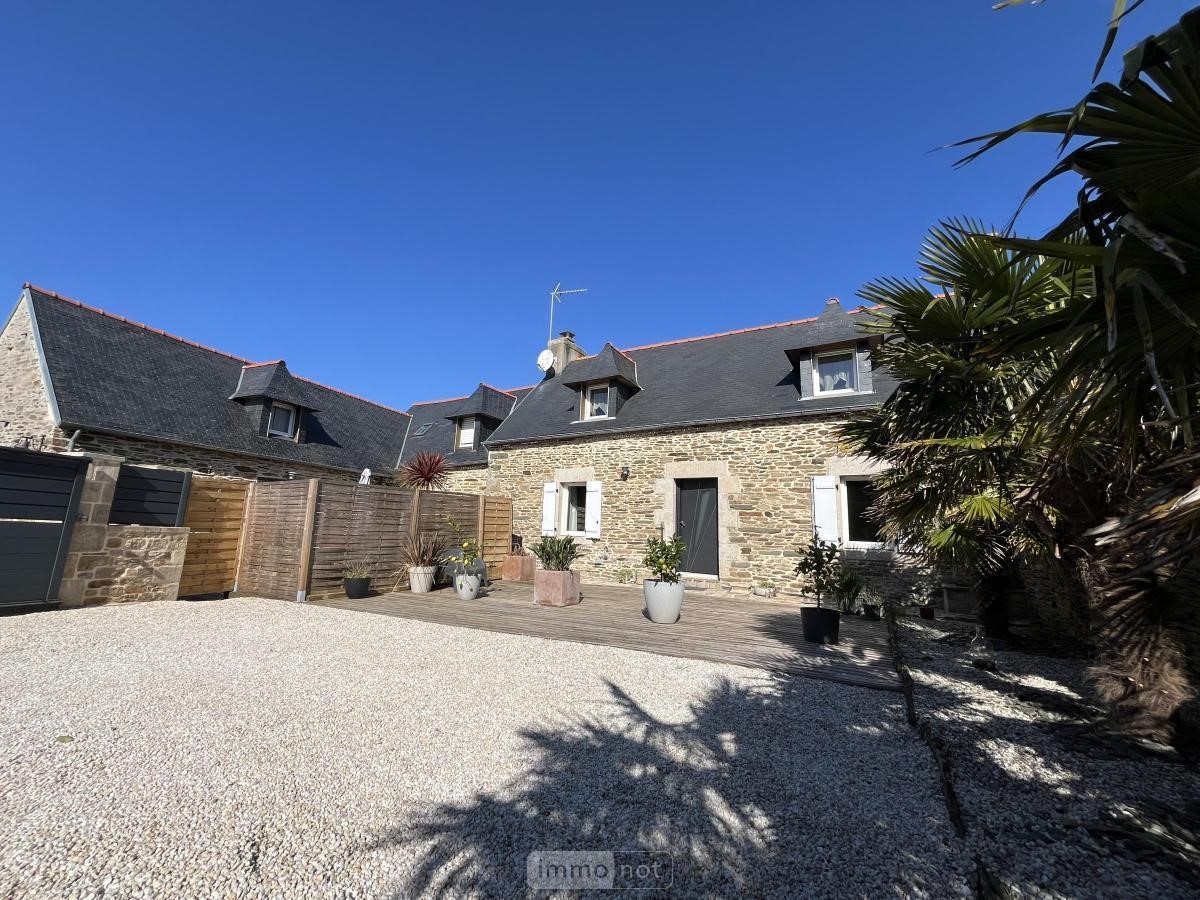 Maison de luxe à vendre à Tréogat