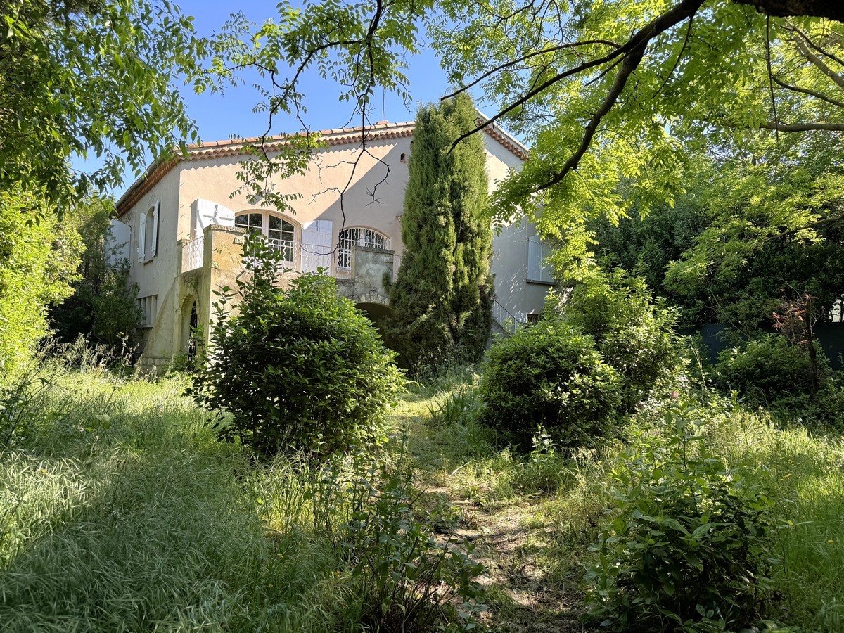 Maison de luxe à vendre dans le quartier Abbaye-La Motte