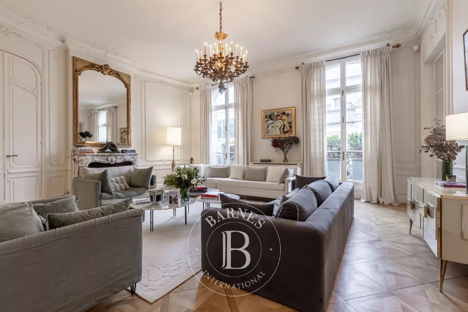 Appartement de luxe en location saisonnière dans le quartier Mairie