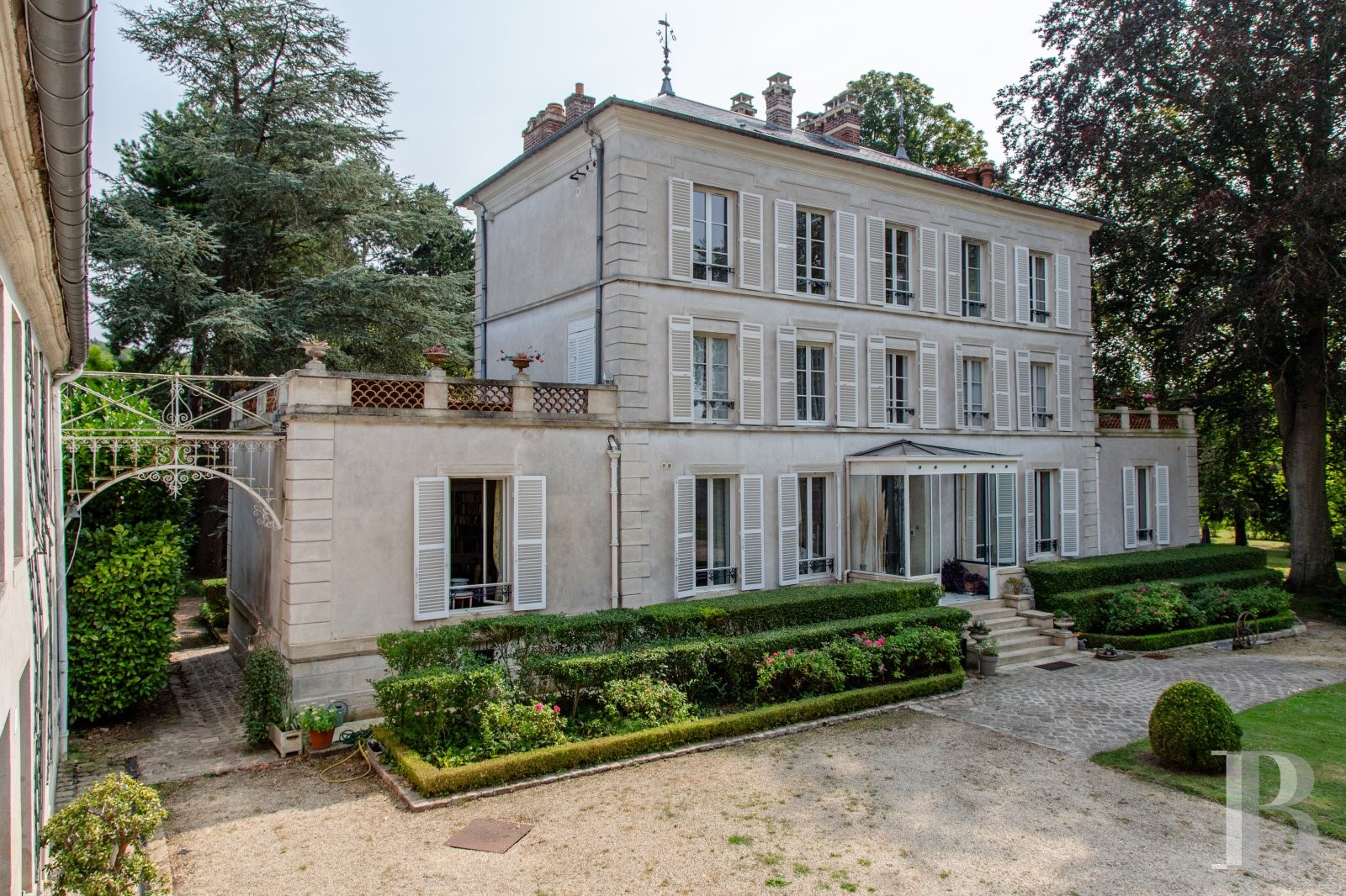 Old house for sale in Nointel