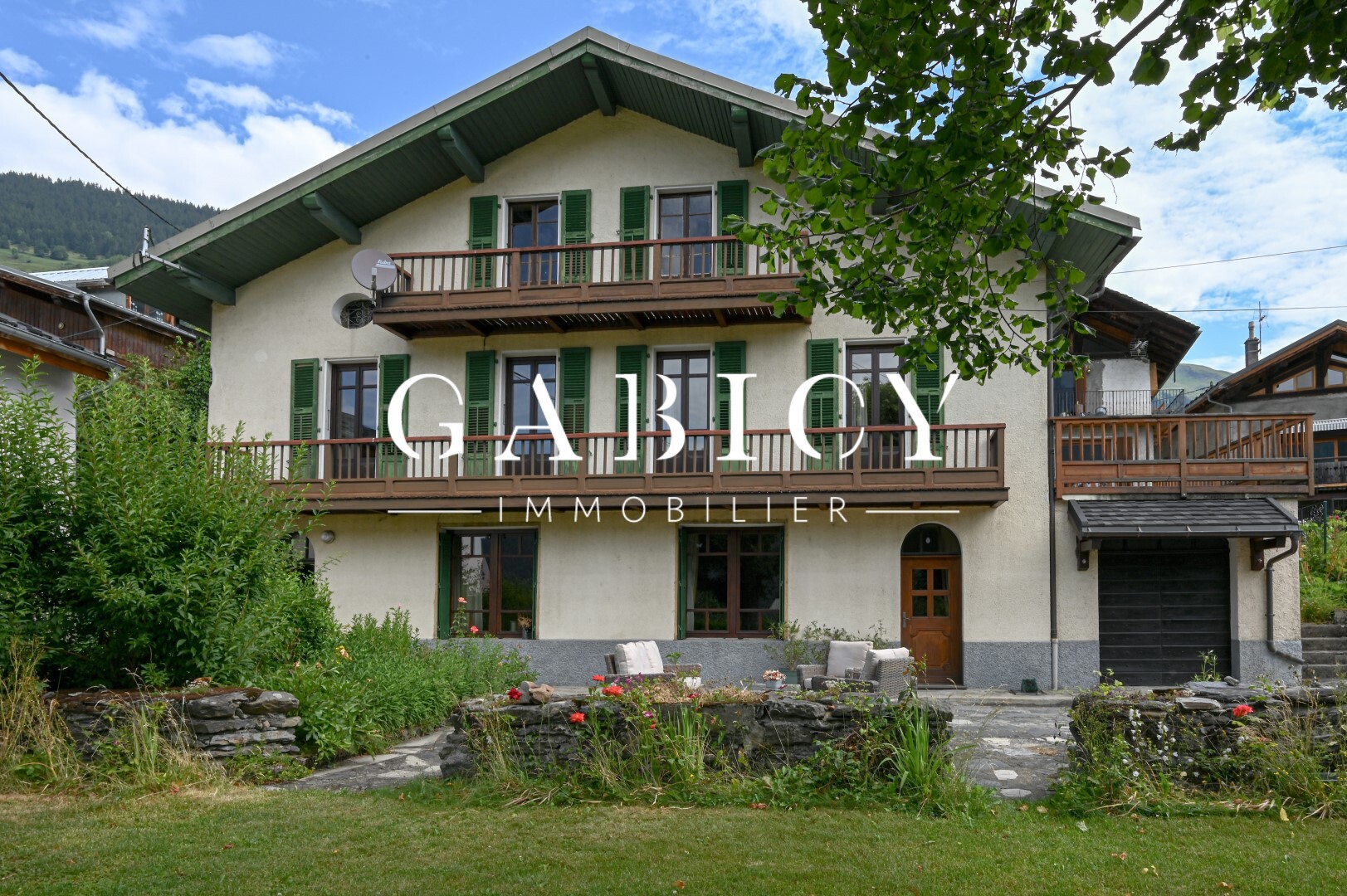 Old house for sale in Séez