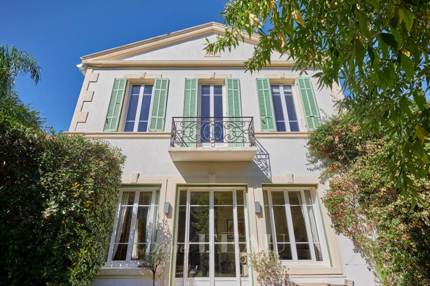 Maison de luxe à vendre dans le quartier La Plage
