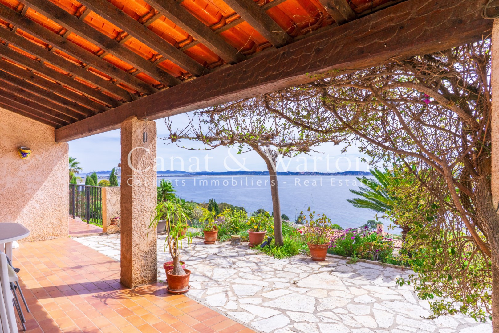Luxe stadswoning te koop in Bord de Mer