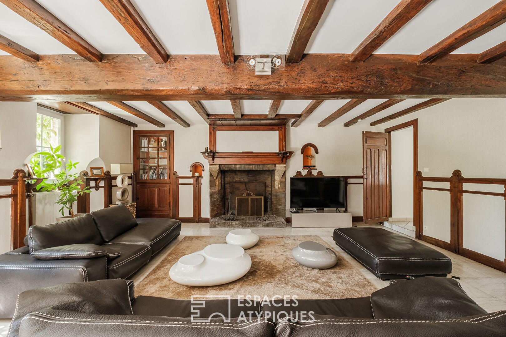 Luxury house for sale in the district Les Loges