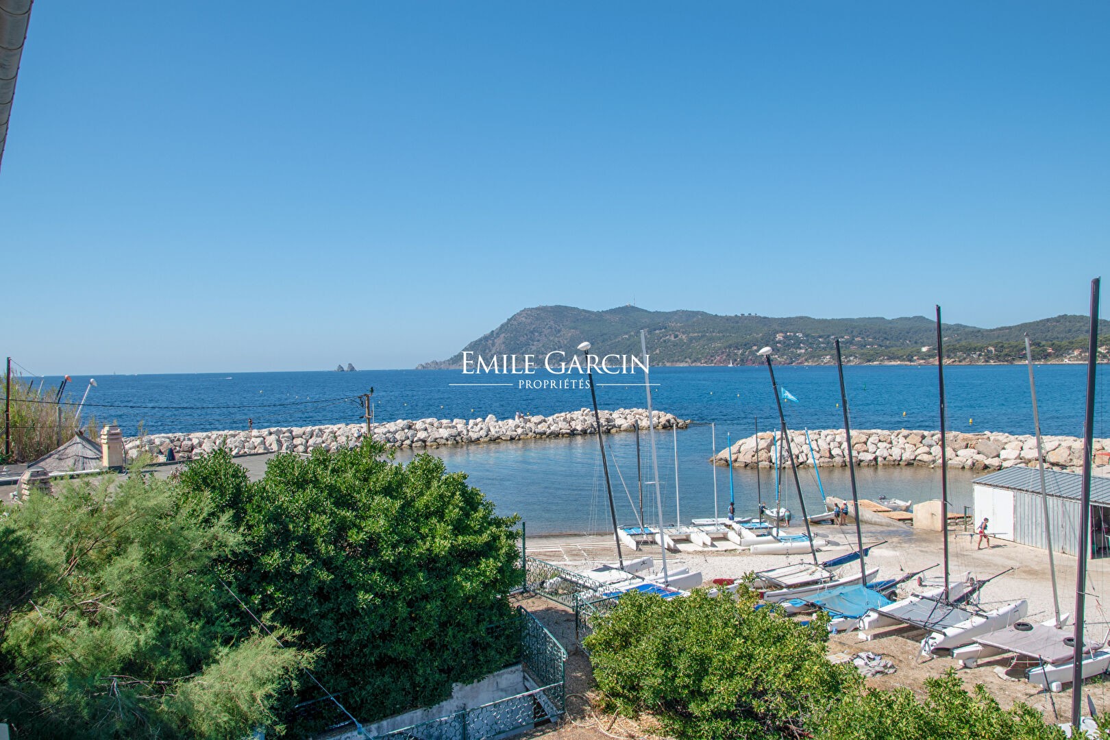 Luxury house for sale in the district Coste Chaude-Mauveou