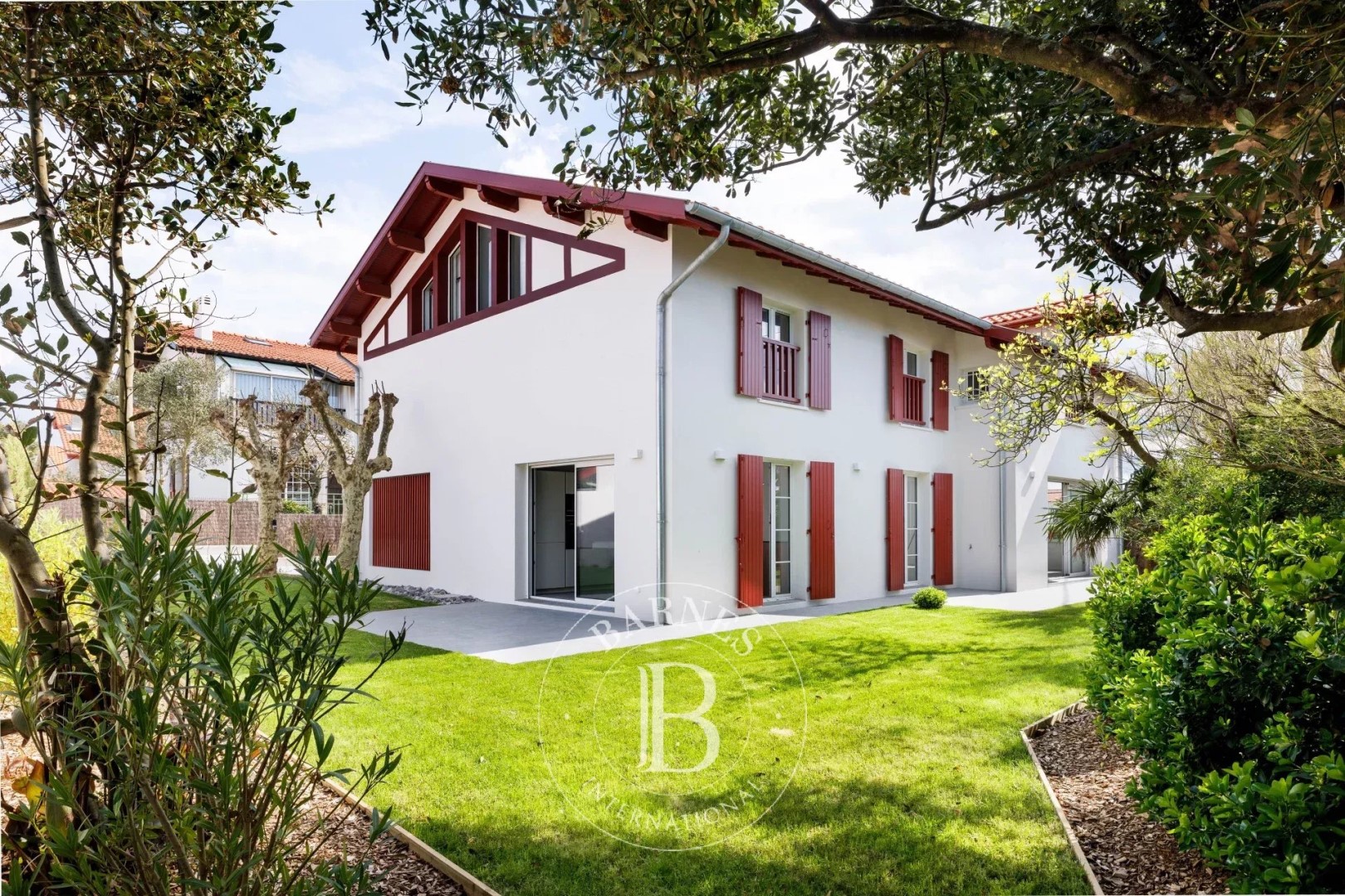 Luxury house for sale in the district République-Beau Rivage