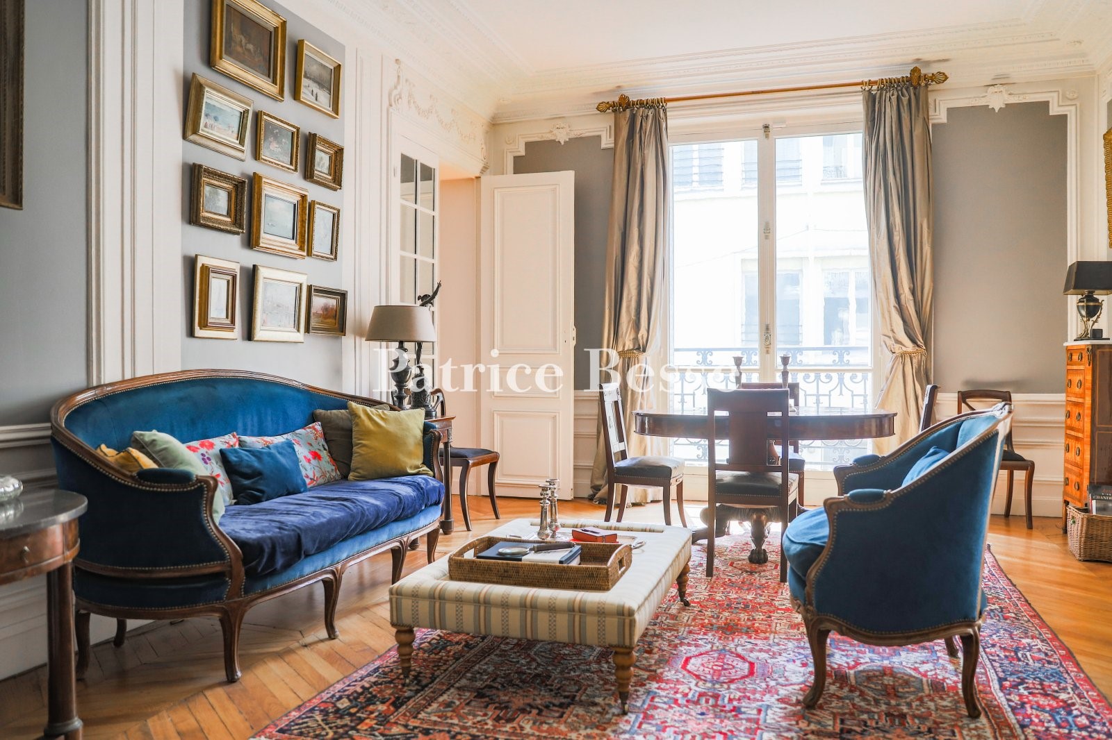 Luxury apartment for sale in the district Europe