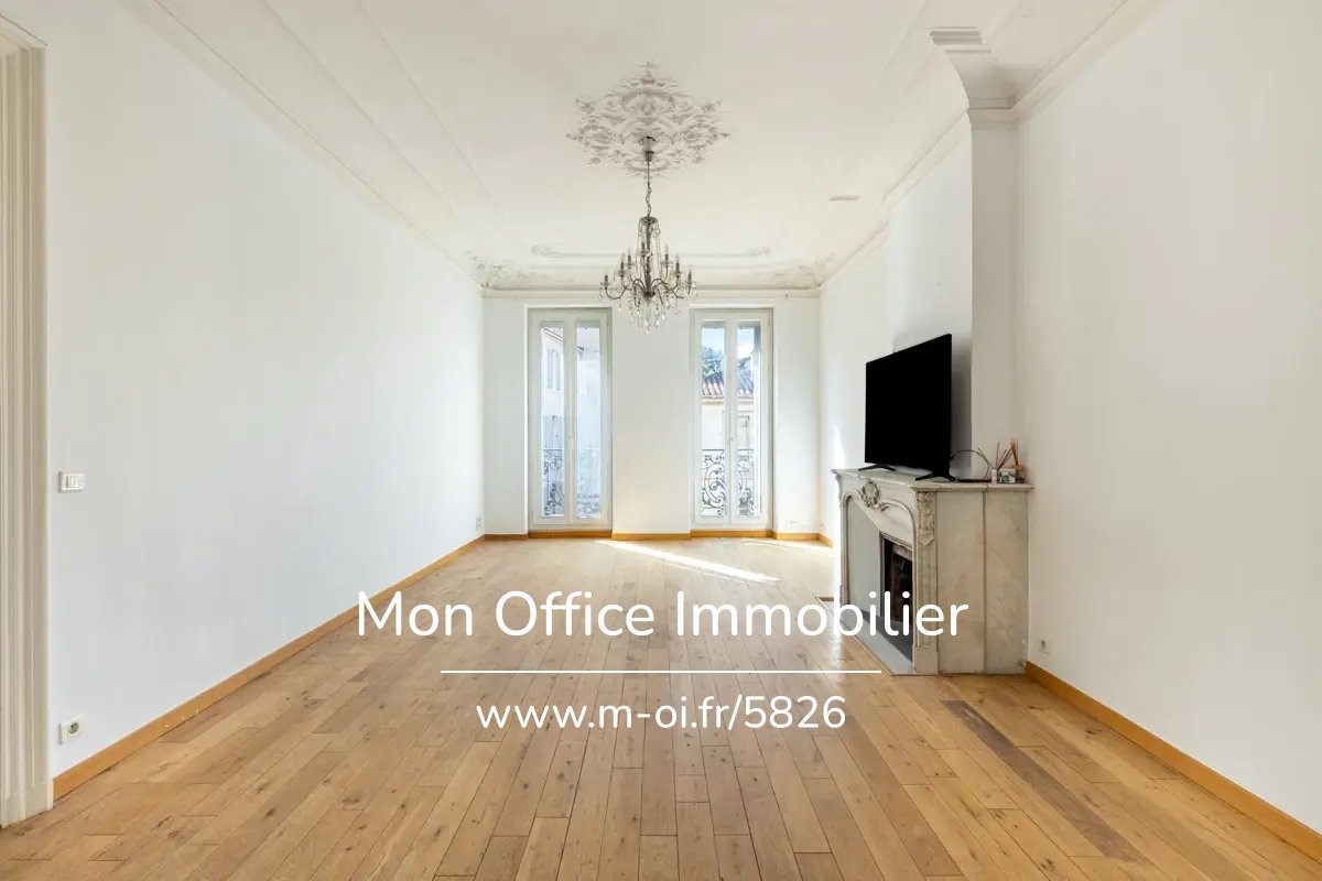 Luxury apartment for sale in the district Palais de Justice