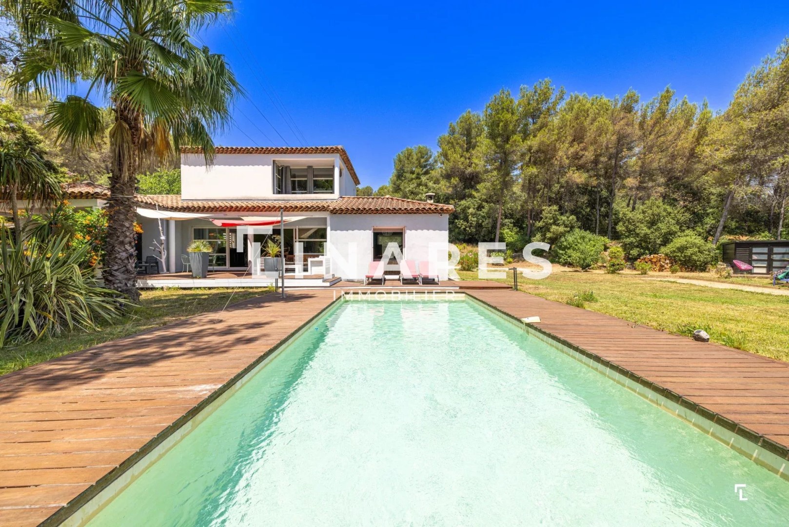 Luxury villa to rent in the district Les Accates