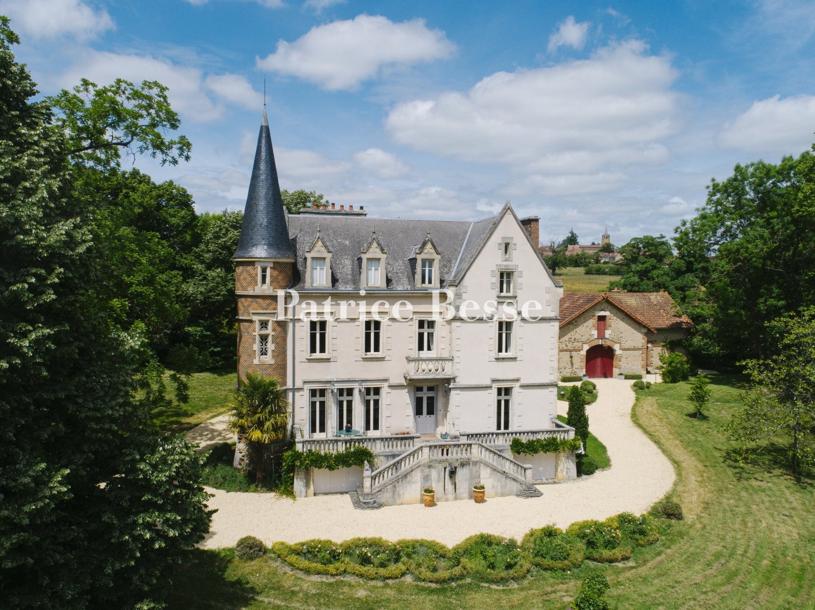 Castle for sale in Vichy
