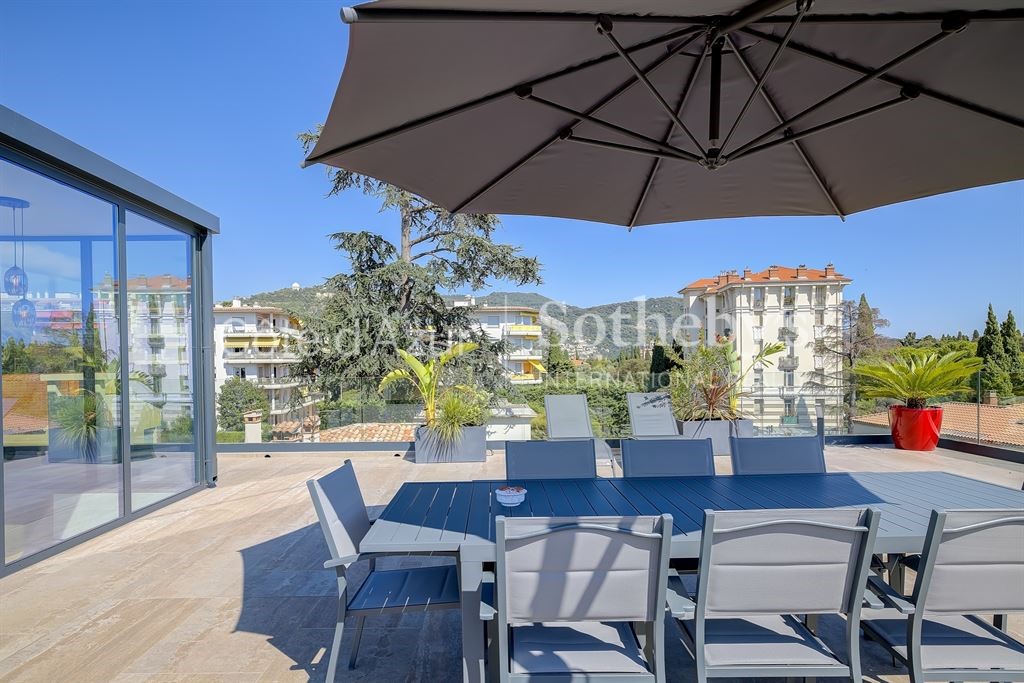 Maison contemporaine à vendre dans le quartier Cimiez