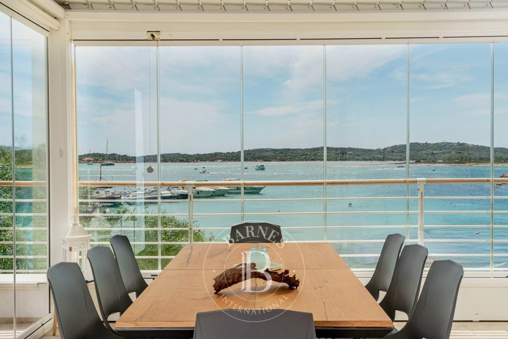 Luxe stadswoning te huur Loiri porto san paolo