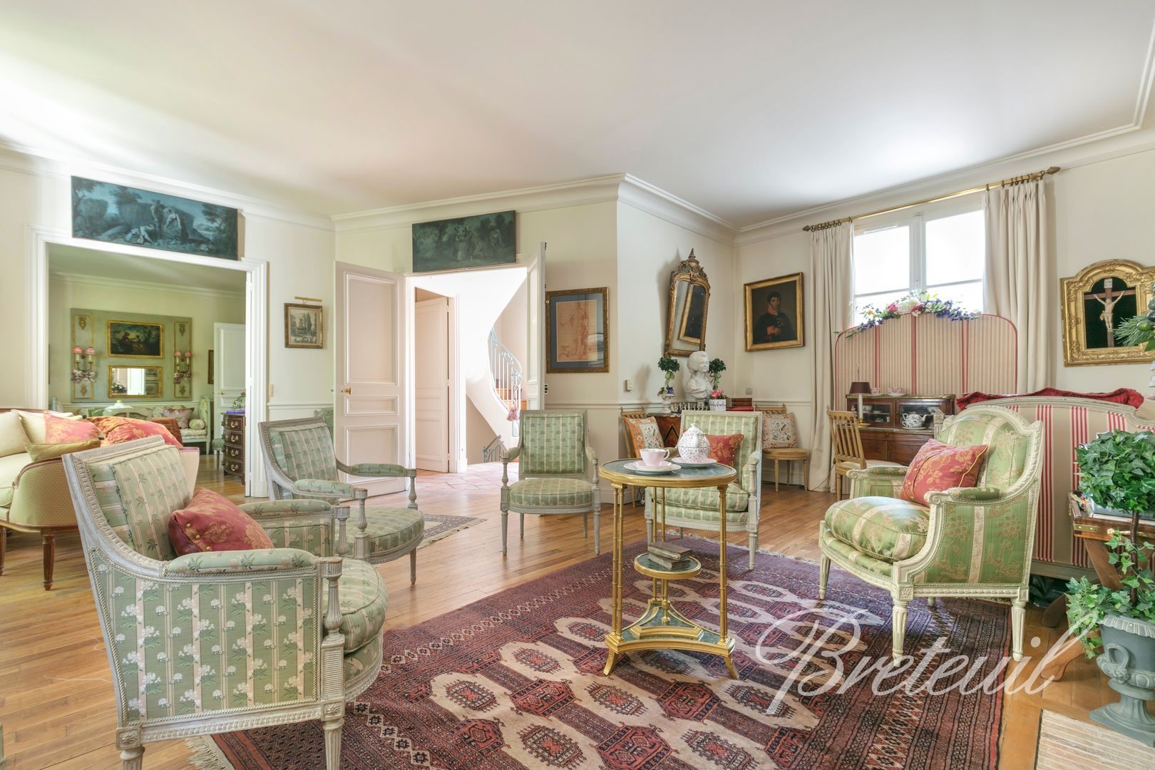 Luxury house for sale in the district Brancas-Fontenelles-Beauregard