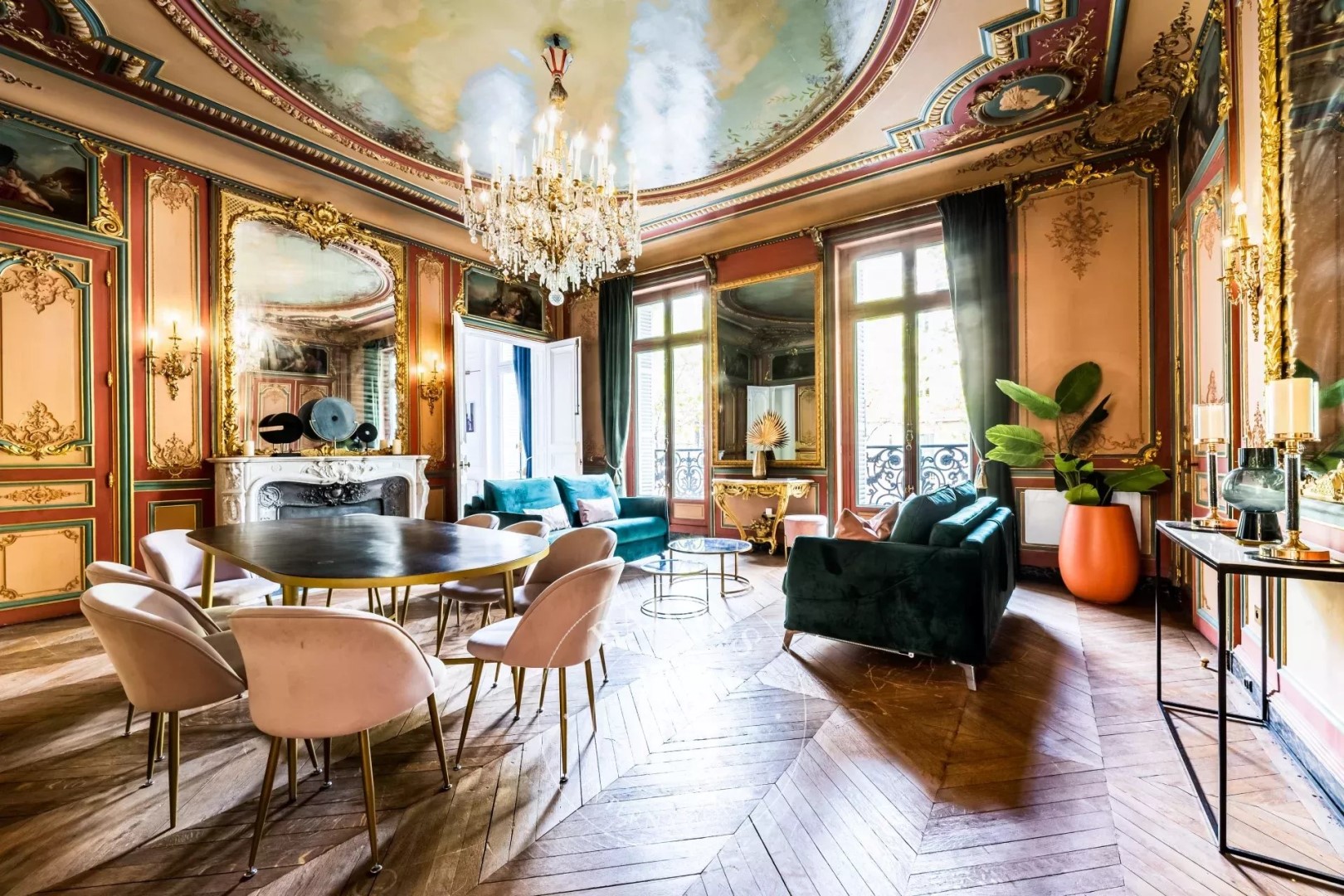 Appartement de luxe en location saisonnière dans le quartier Mairie
