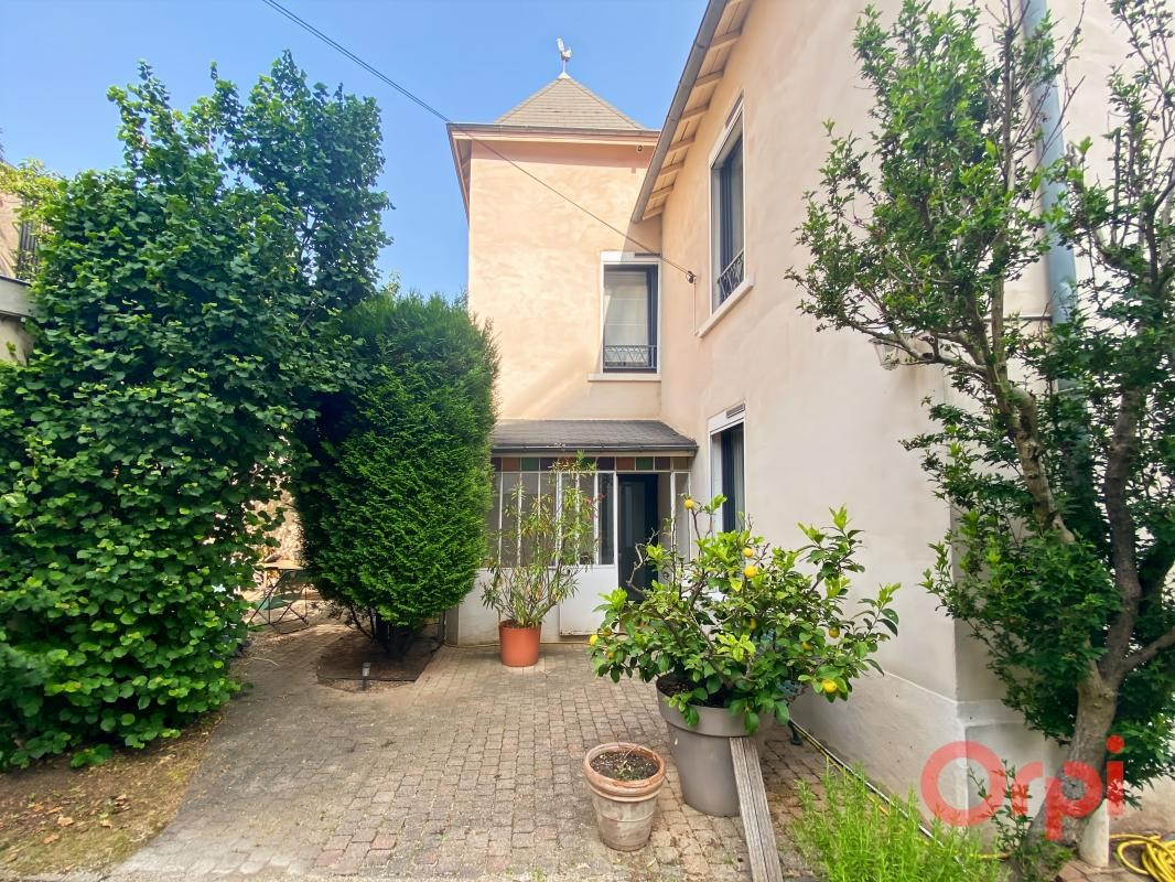 Maison de luxe à vendre dans le quartier Montchat