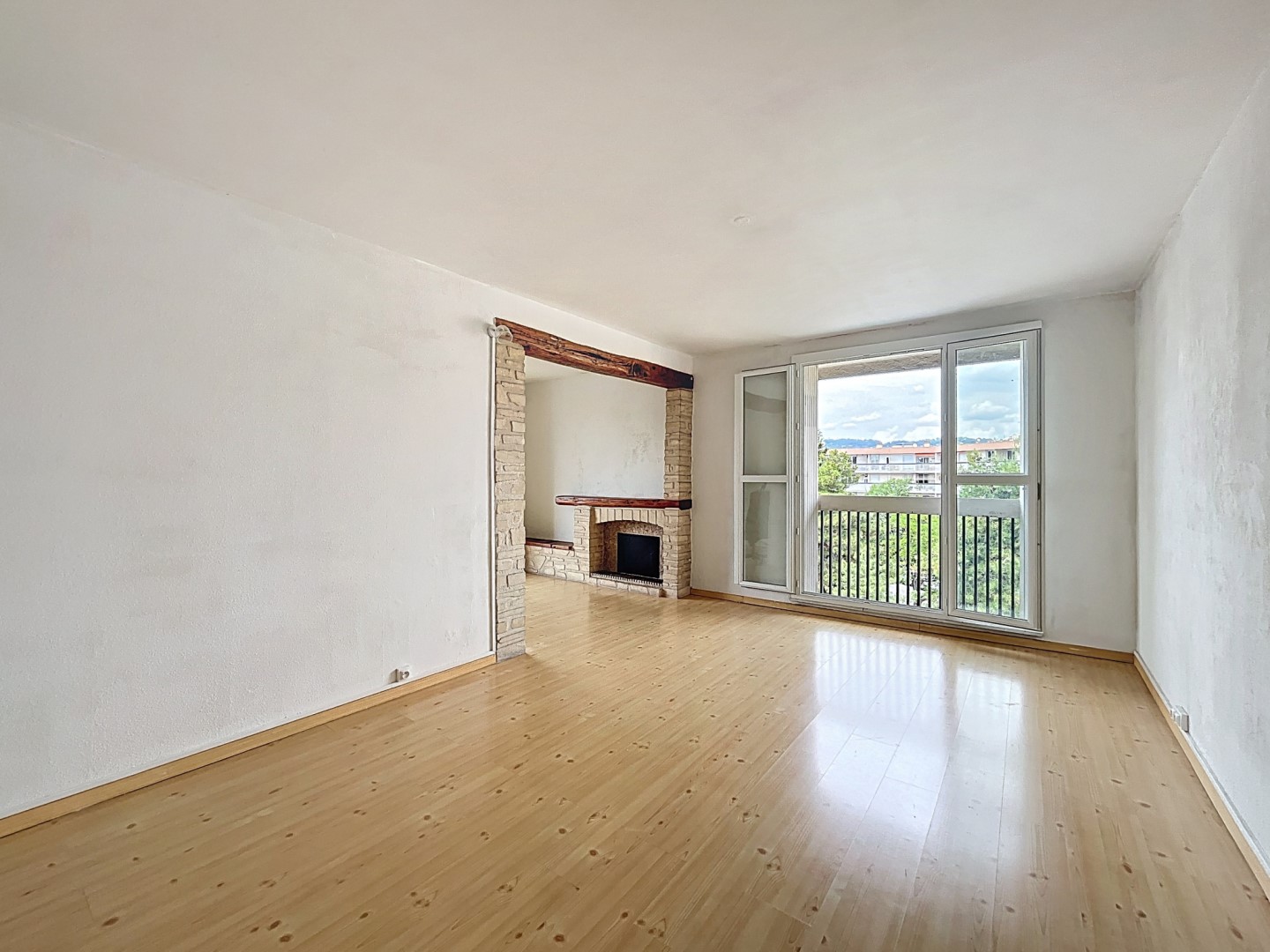 Vente Appartement 81m² 3 Pièces à Aix-en-Provence (13090) - Mon Office Immobilier