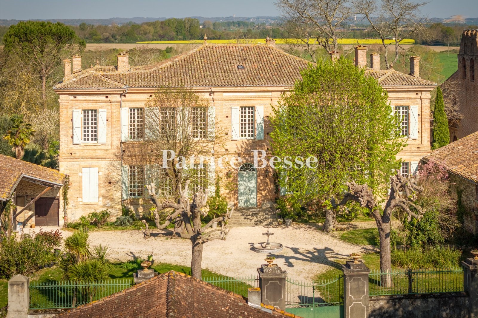 Castle for sale in Cazères