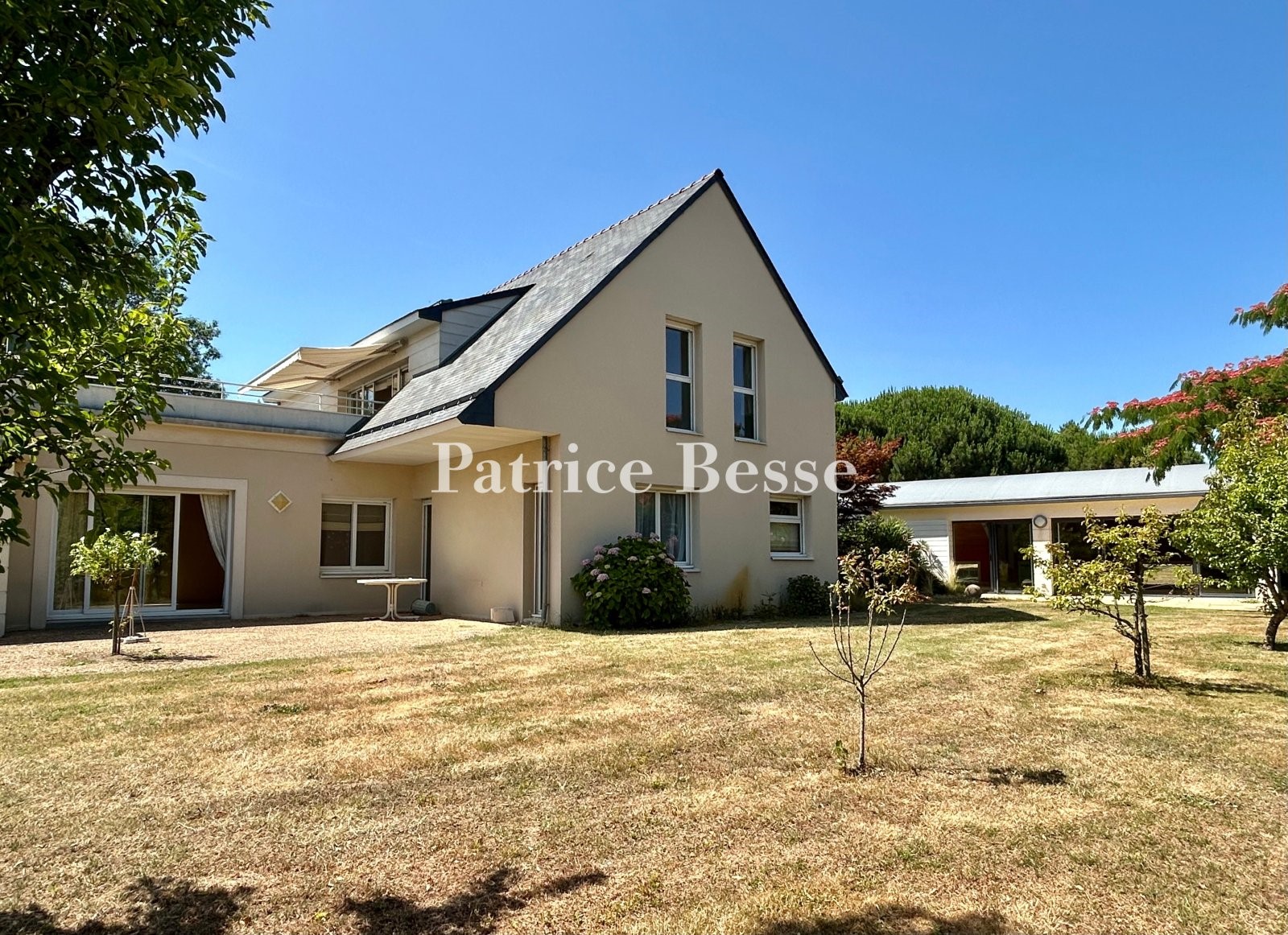 Oude woning te koop in Angers