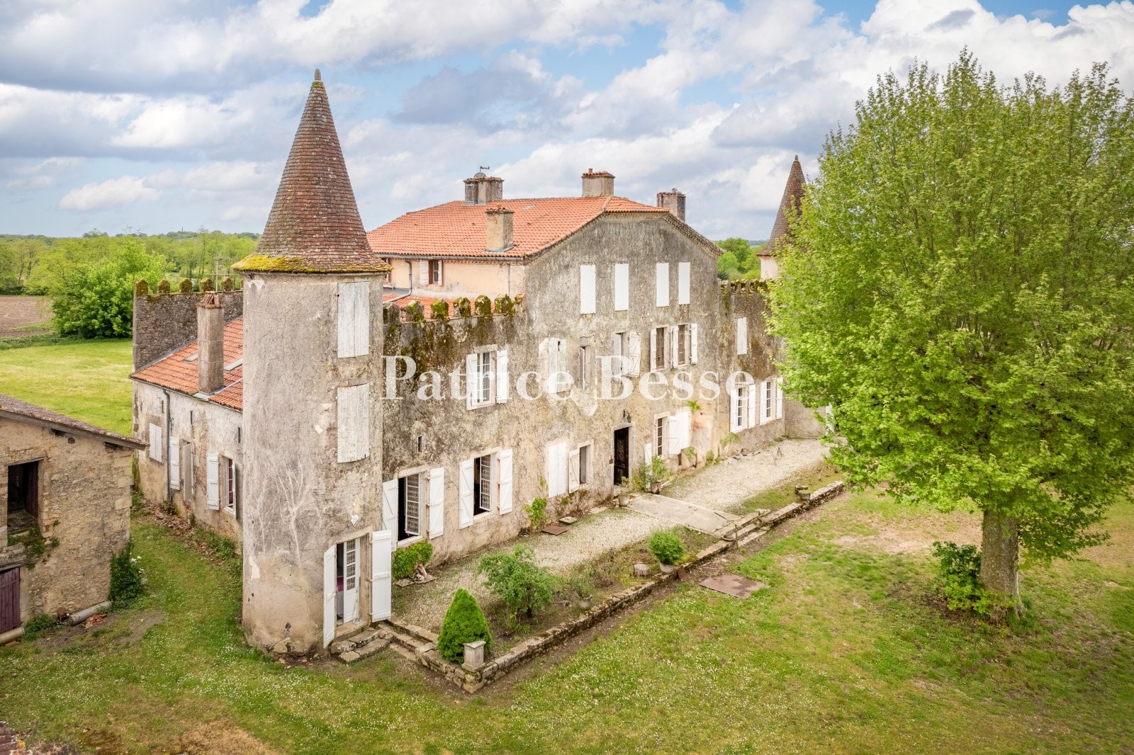 Castle for sale in Mont-de-Marsan