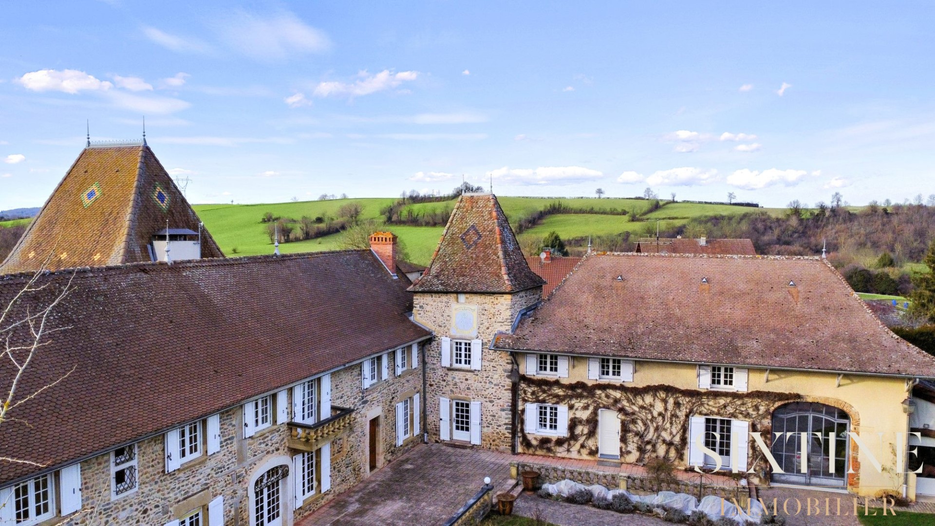 Kasteel te koop in Maubec