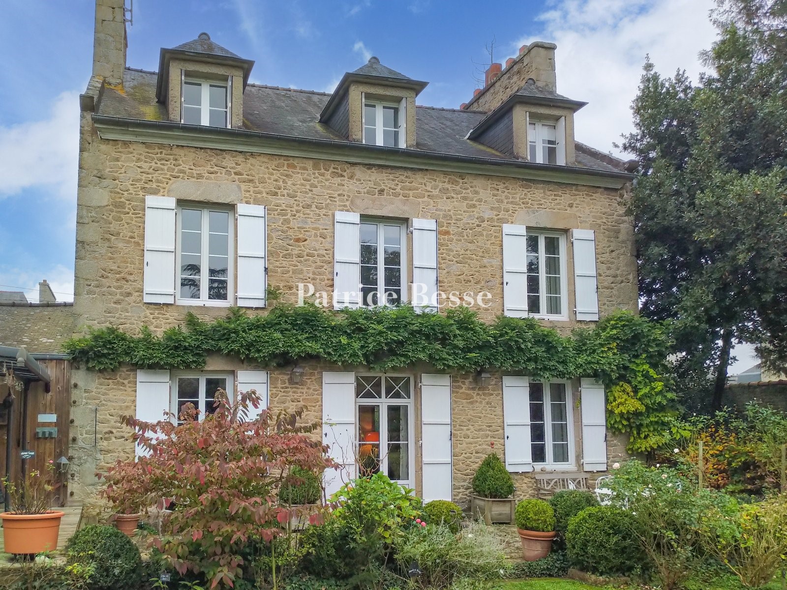 Residence for sale in Dinan