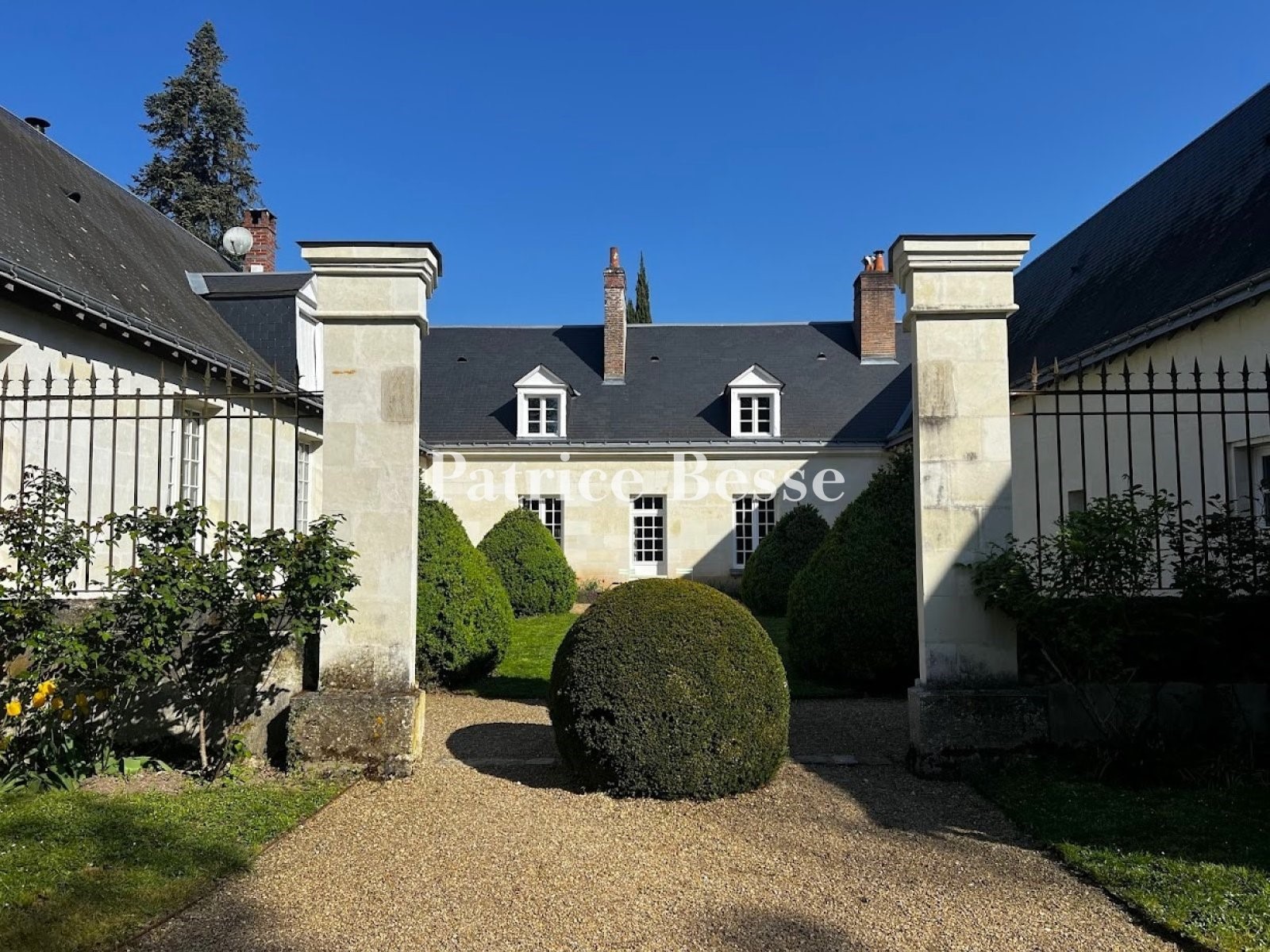 Old house for sale in Tours