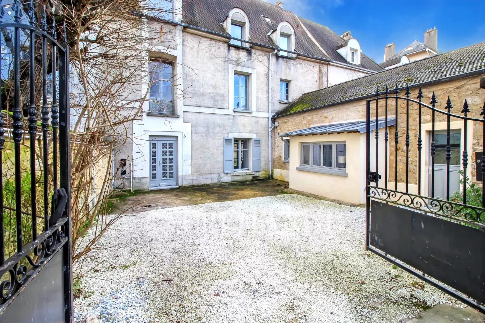 Maison de luxe à vendre dans le quartier Centre Haut