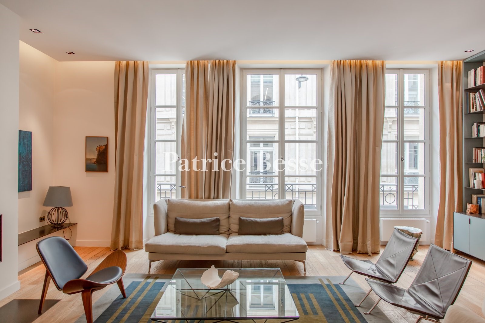 Private mansion for sale in the district Monnaie