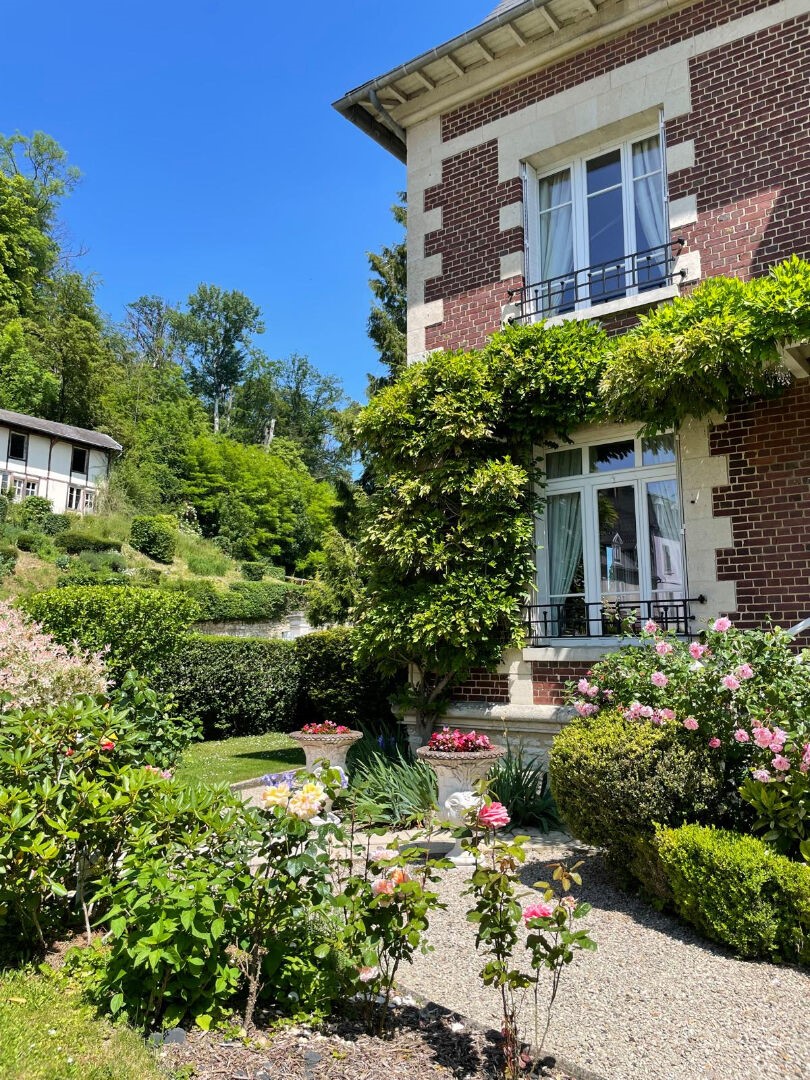 Luxury house for sale in Pierrefonds