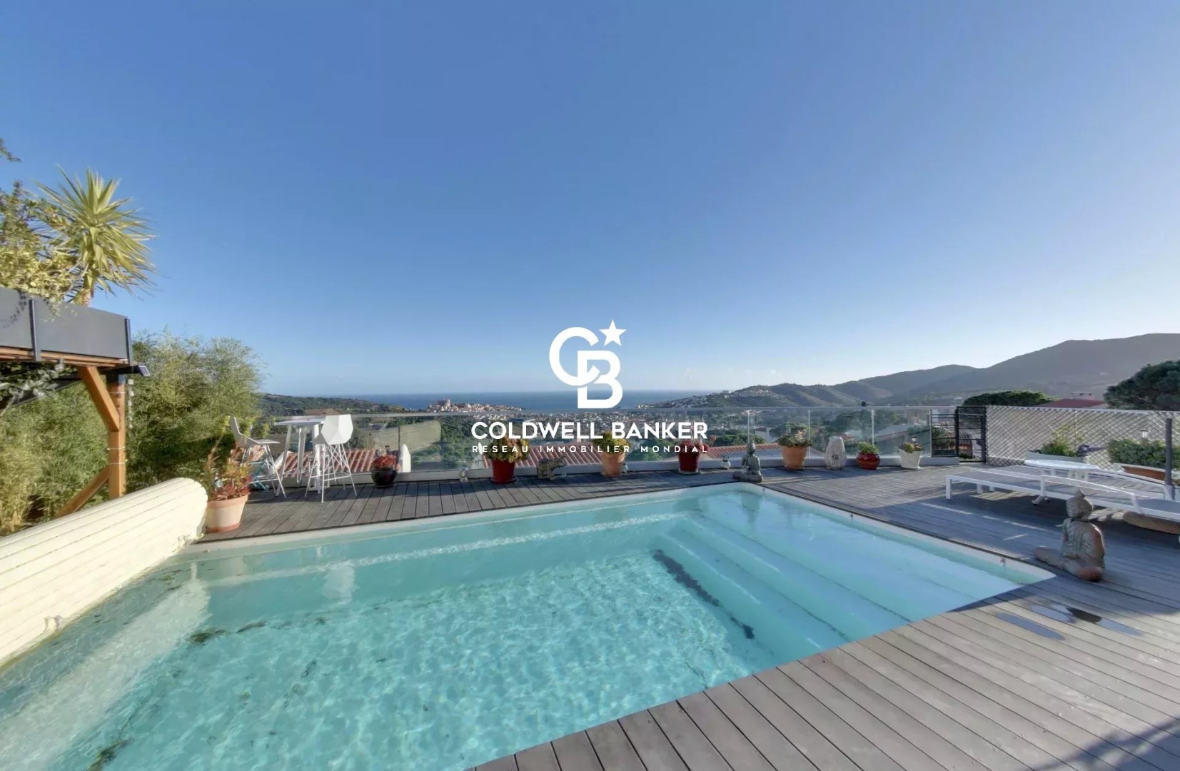 Villa de luxe à vendre dans le quartier Ouest