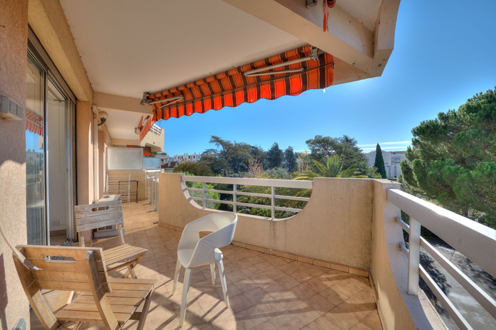 Luxury apartment for sale in the district Centre ville