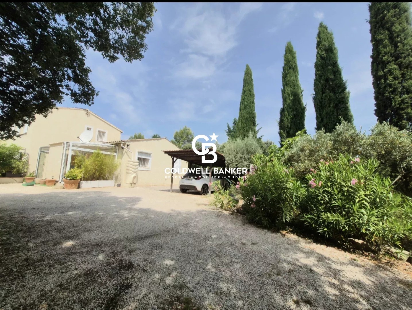 Luxury house for sale in the district Peripherie