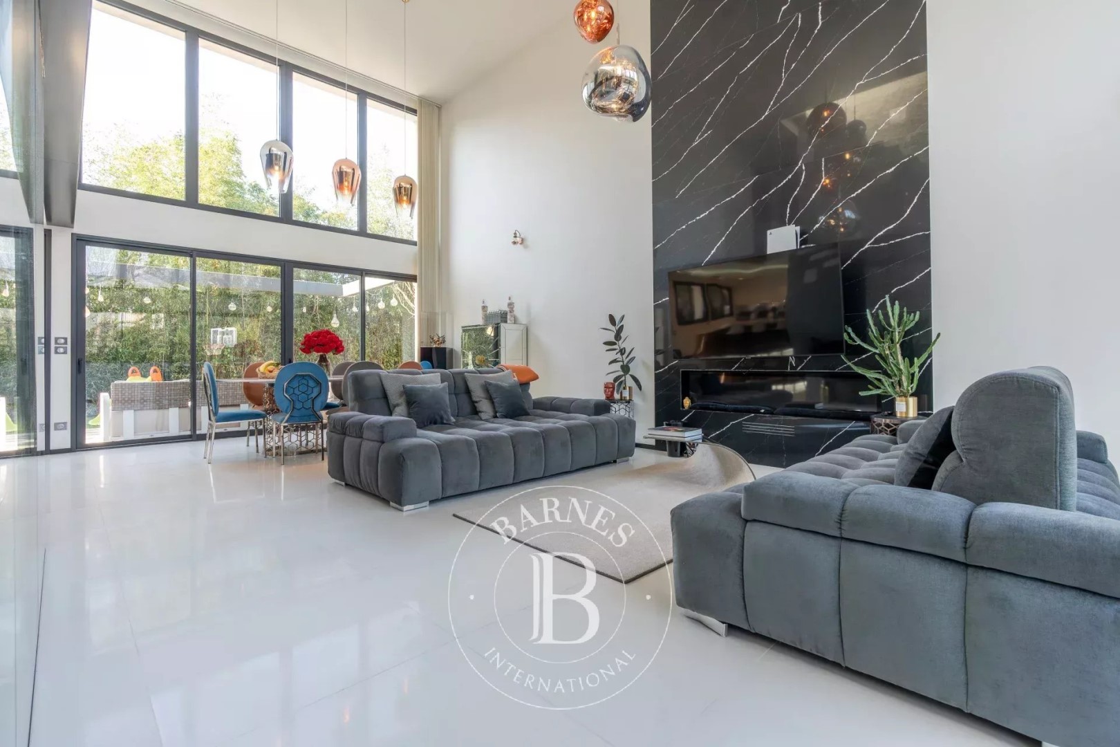 Maison de luxe à vendre dans le quartier La Varenne