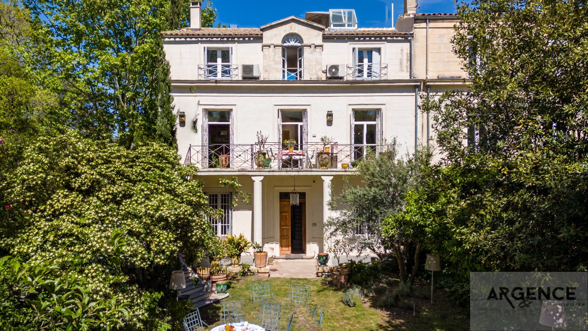 Palazzina signorile in vendita Port Marianne